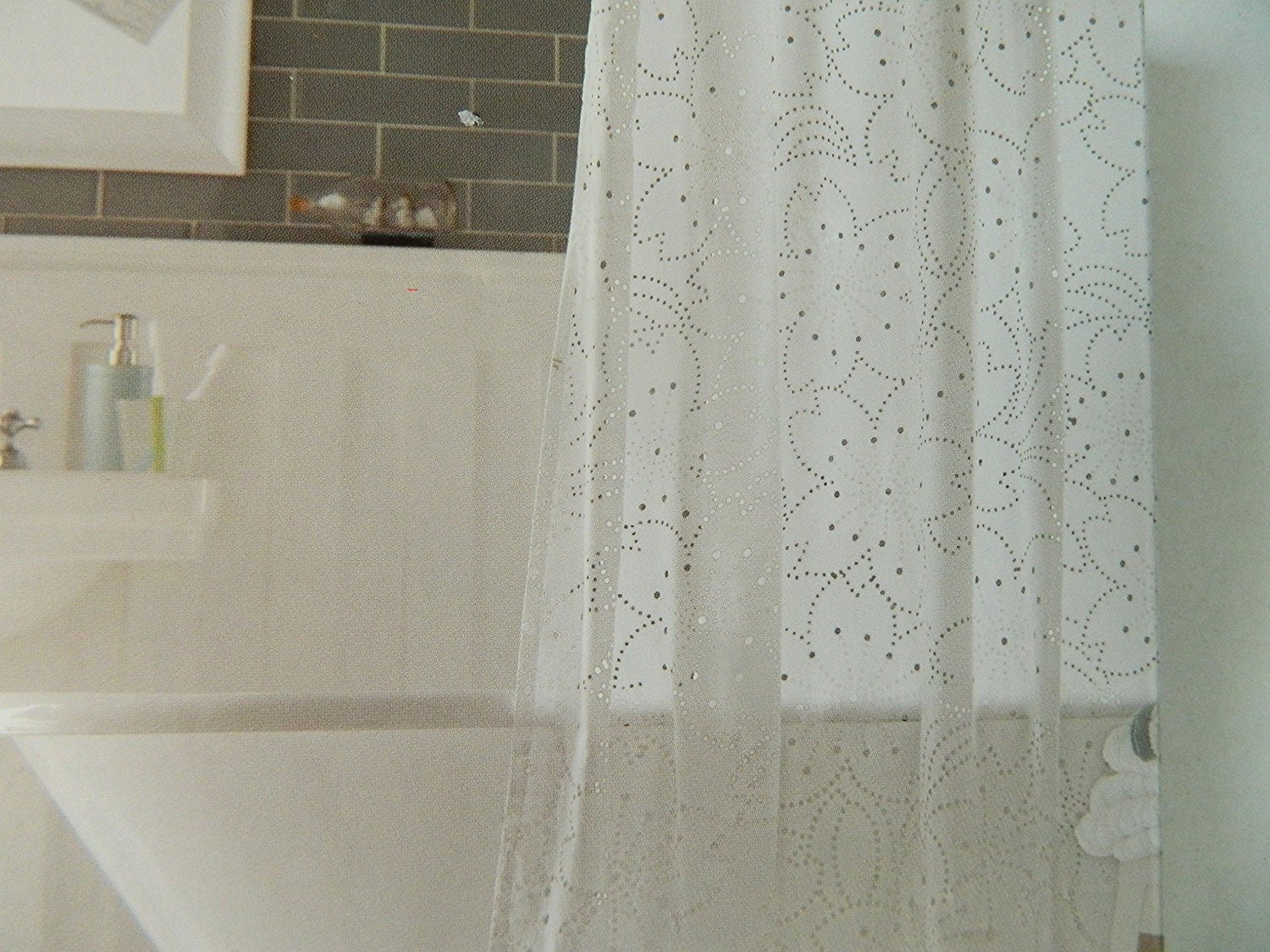 Threshold Floral Shower Curtain Winter White Size 72 X 72